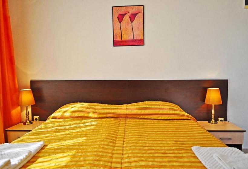 استودیوی استاندارد با چشم‌انداز دریا, Family Hotel Daf