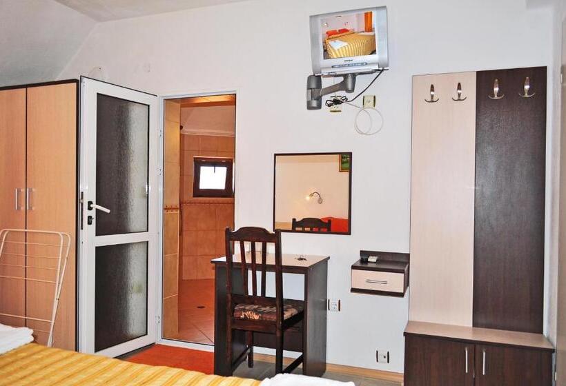 غرفة قياسية, Family Hotel Daf