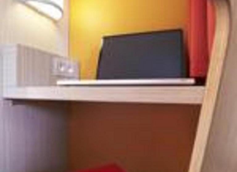Quarto Triplo Estandar, Premiere Classe Versailles  Saint Cyr L Ecole