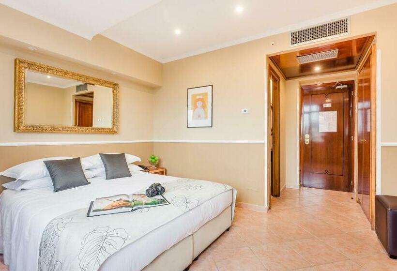 Номер Superior Вид на Город, Raeli Hotel Archimede