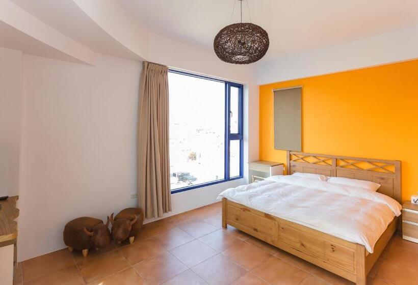 اتاق استاندارد, Travel Light House