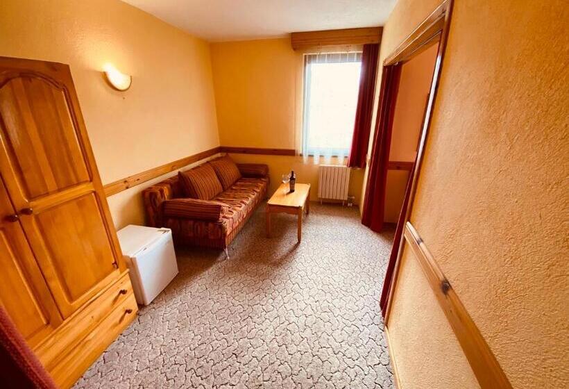 Полулюкс с Балконом, Family Hotel Savov