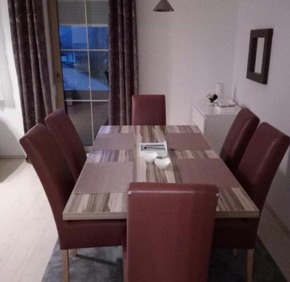 Апартаменты 2 Спальни с Балконом, Landhaus Tirol