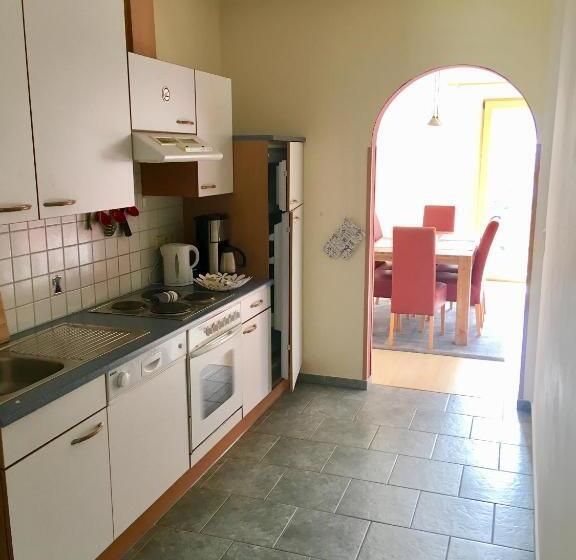 Апартаменты 2 Спальни с Балконом, Landhaus Tirol