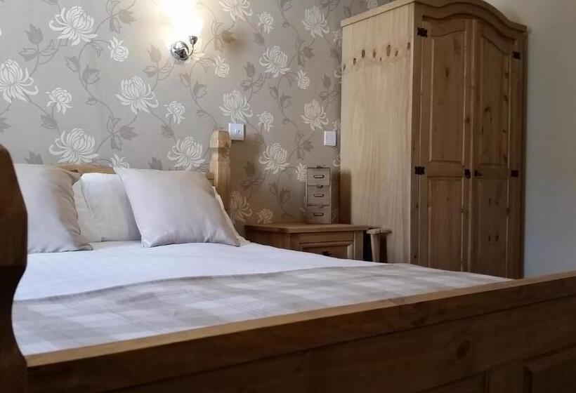 Семейный Номер, The Wheatsheaf Inn