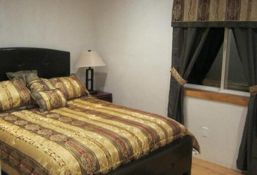 Люкс Повышенной Комфортности, Shady Brook Inn Village/resort