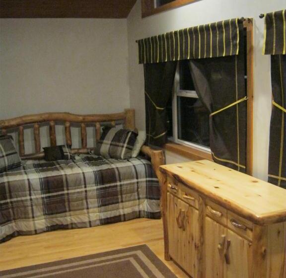 Люкс Повышенной Комфортности, Shady Brook Inn Village/resort