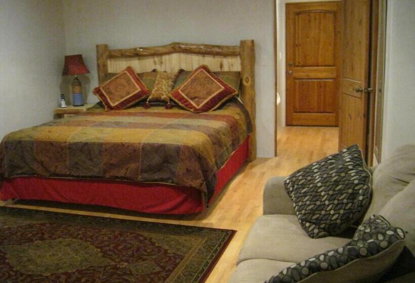 Люкс Повышенной Комфортности, Shady Brook Inn Village/resort