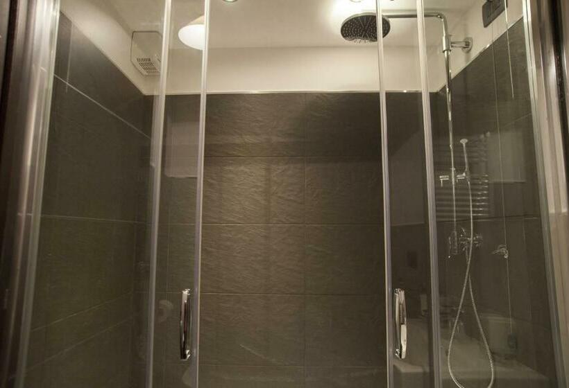 Номер Стандарт, B&b Largo Alighieri