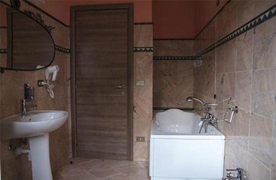 Семейный Номер, Casale Delle Rose B&b Fattoria