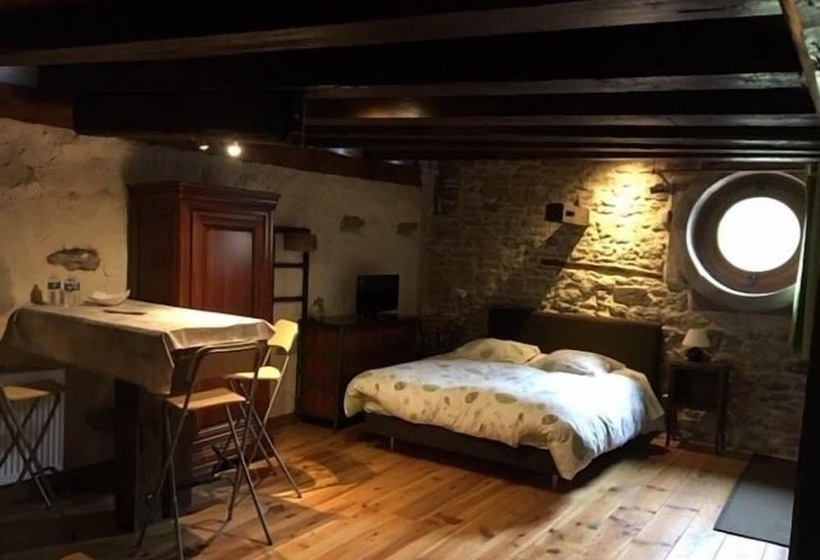Номер Стандарт Трехместный, Chambres D'hotes Les Hirondelles