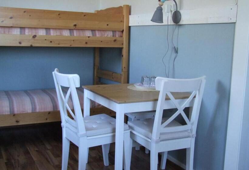 Семейный Номер, Skålleruds Gård