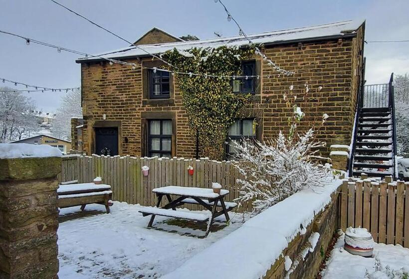 Номер Superior Кровать Кинг, Trawden Arms Community Owned Pub