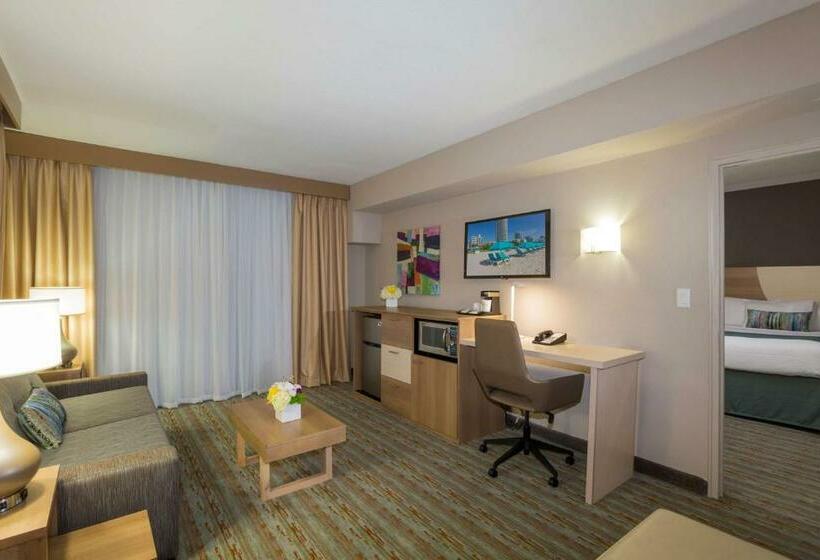 带双人大床的行政管理套房, Best Western Plus Atlantic Beach Resort