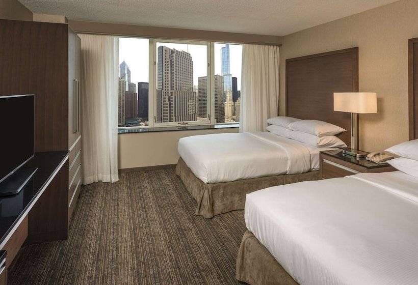 مجموعه ویستا شهر, Embassy Suites By Hilton Chicago Downtown Magnificent Mile