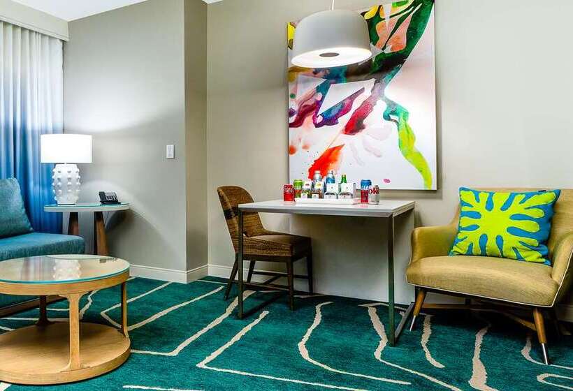 سوئیت با تخت بزرگ, Embassy Suites By Hilton Chicago Downtown Magnificent Mile