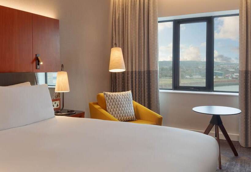 Номер Deluxe, Hilton Belfast