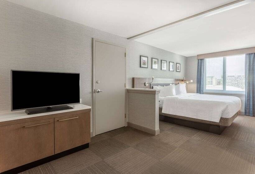 Полулюкс для Инвалидов, Hilton Garden Inn Philadelphia Center City