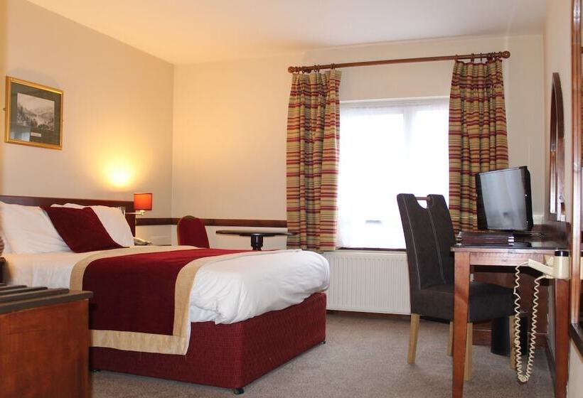 Семейный Номер, Killarney Court