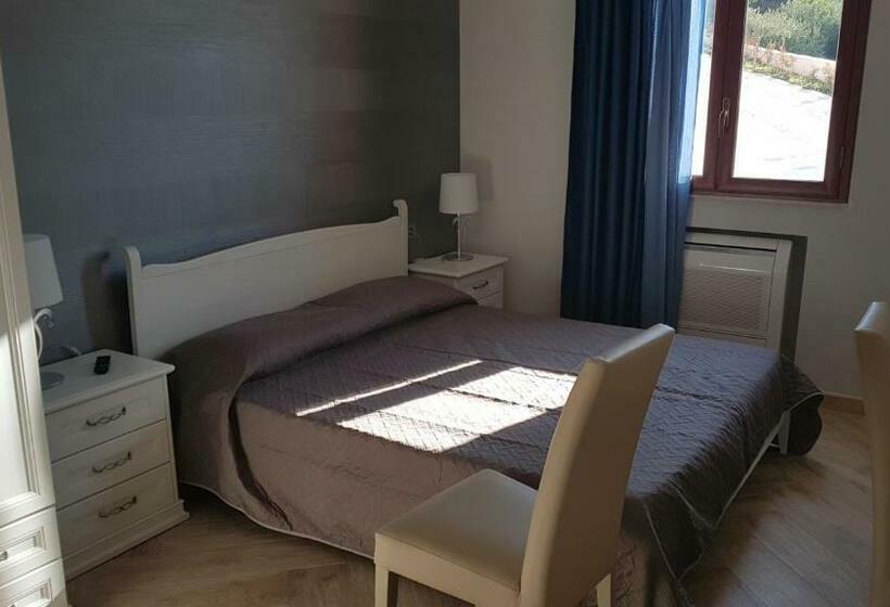 اتاق لوکس با تخت بزرگ, B&b Terrazze Chiaramontane
