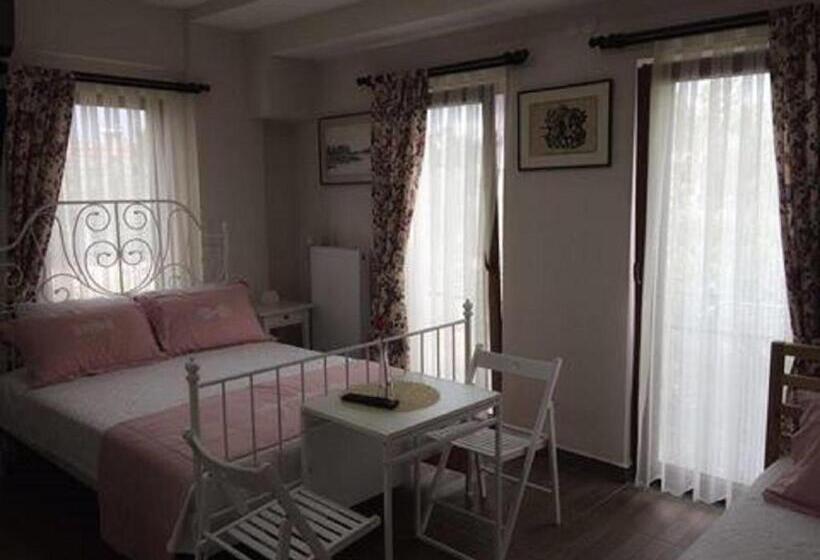 Трехместный Номер Deluxe Вид на Сад, Ede Apart Otel