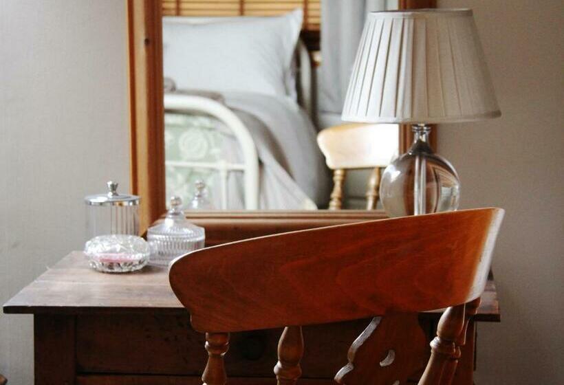 キングサイズベッドのスタンダードルーム, Off The Hill B&b