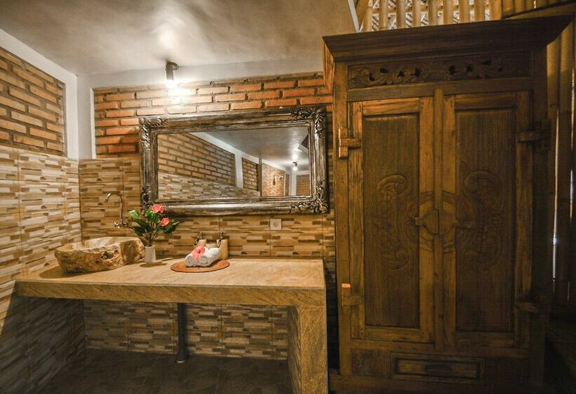 Вилла 2 Спальни, Le Sabot Ubud