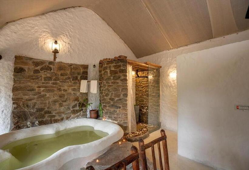 Вилла Superior 1 Спальня, Deshadan Eco Valley Resort   An Eco Friendly Mud House