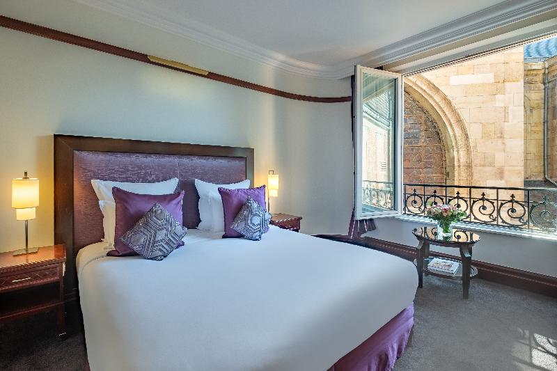 اتاق لوکس سه تخته, Pont Royal Paris