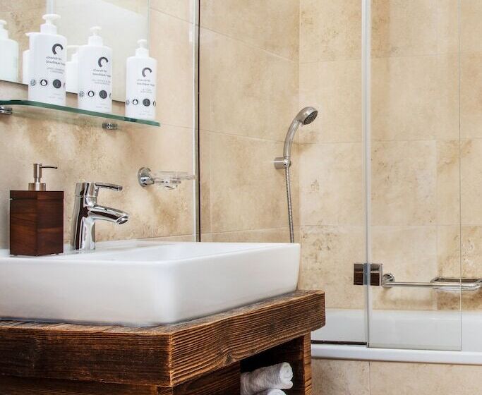 Апартаменты 3 Спальни, Chandolin Boutique
