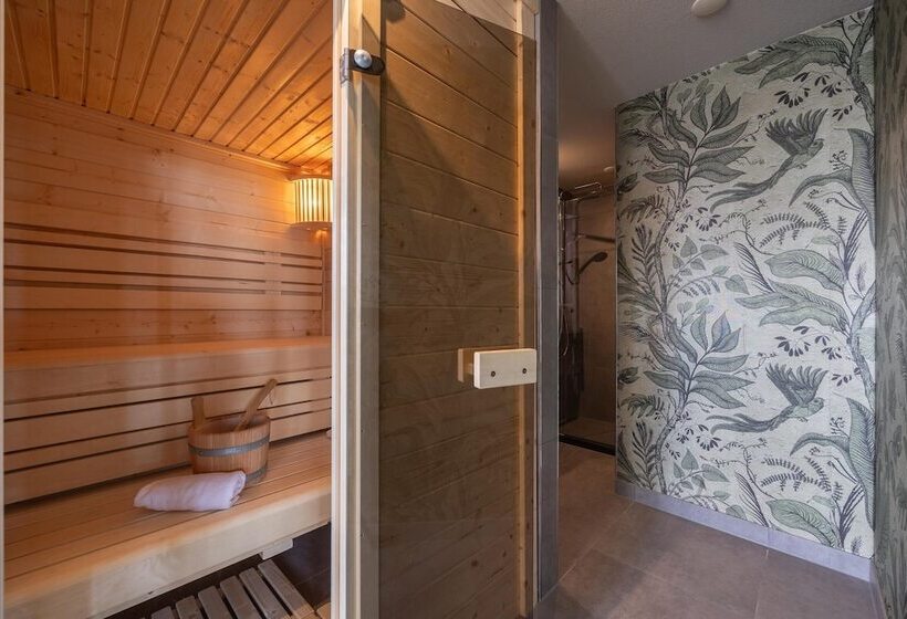 Люкс, Leonardo Hotel Ijmuiden Seaport Beach