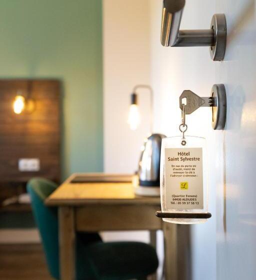 Номер Стандарт, Logis Hôtel St Sylvestre