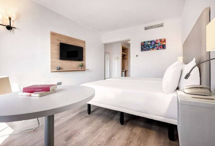 Номер Стандарт, Melilla Puerto, Affiliated by Meliá