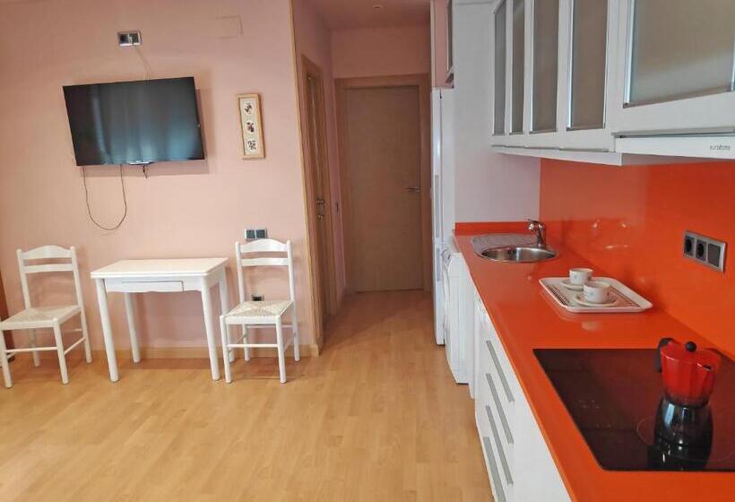 Апартаменты 1 Спальня, Apartamentos Estival 3000
