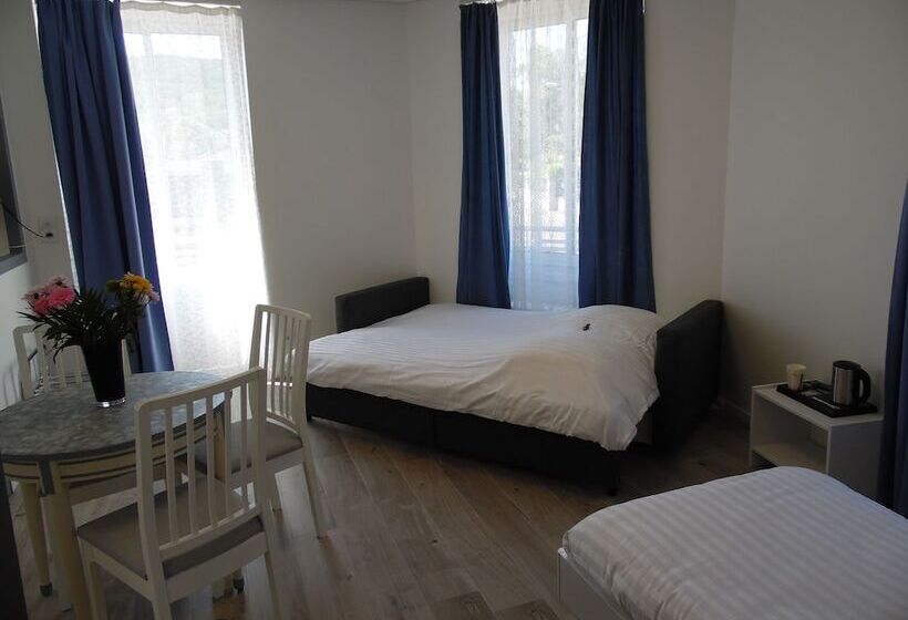 Family Suite, Chante Grelet