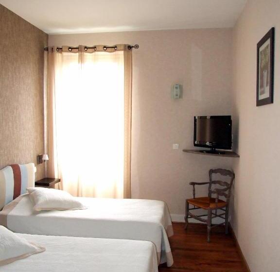 Номер Стандарт, Logis Hotel L Occitan 2 étoiles