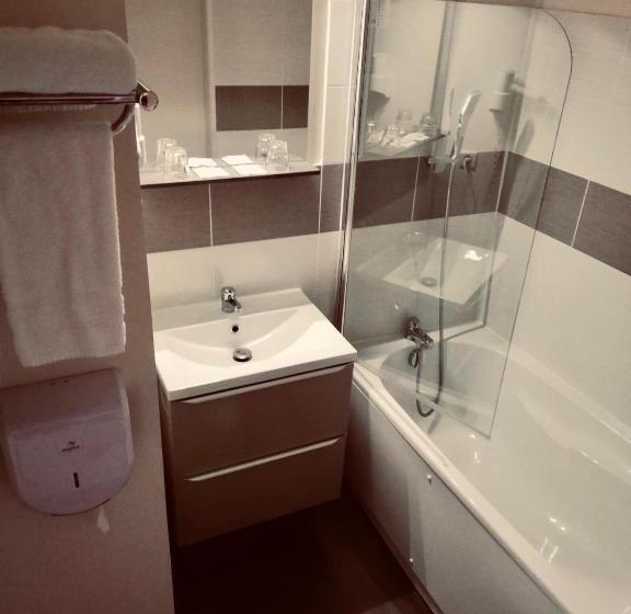 Номер Стандарт, Le Cheval Blanc