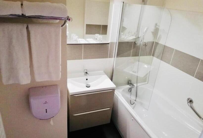 Семейный Номер, Le Cheval Blanc
