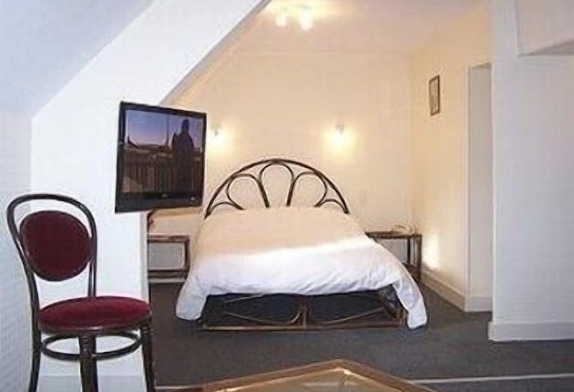 Номер Стандарт, Logis Hôtel élégance Au Vieux Morvan Récemment Rénové