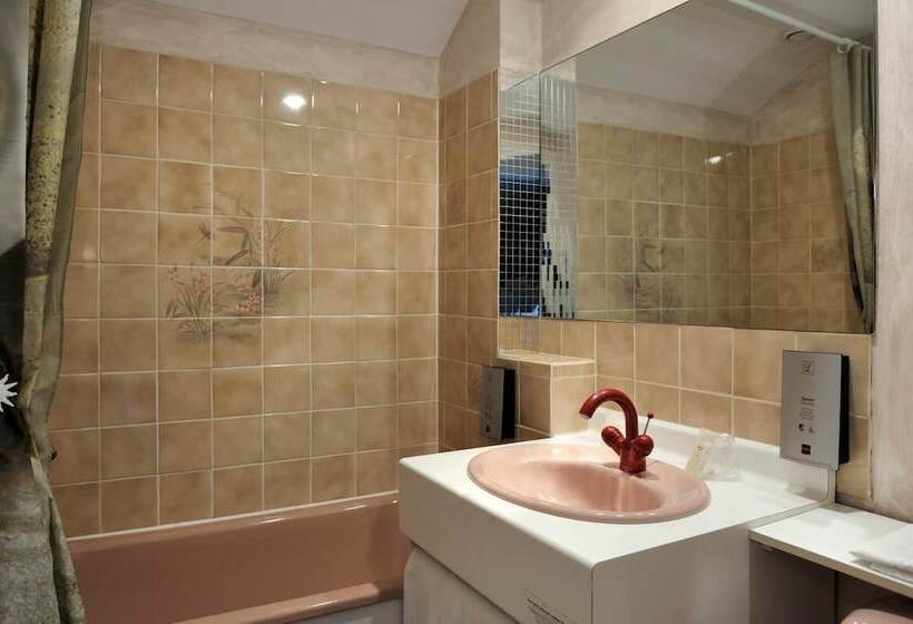 Номер Стандарт Трехместный, Logis Auberge A La Tete De Lard