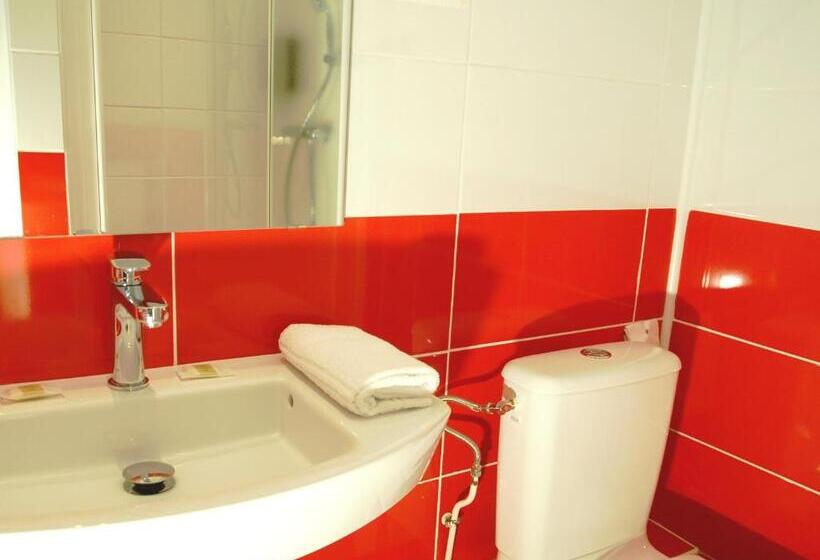 Номер Economy, Hôtel Du Port Et De L Aven