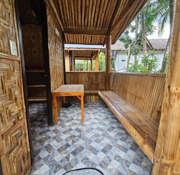 Номер Economy, Big Bamboo Beach Resort Sipalay