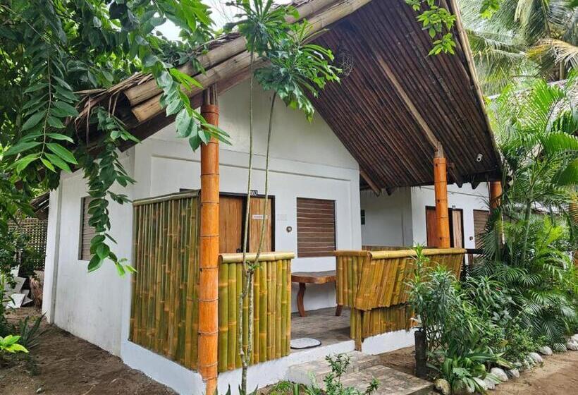 Номер Deluxe, Big Bamboo Beach Resort Sipalay