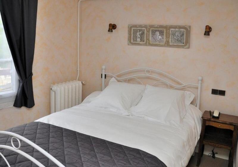 Номер Стандарт, Logis Hôtel Auberge De L Ecole