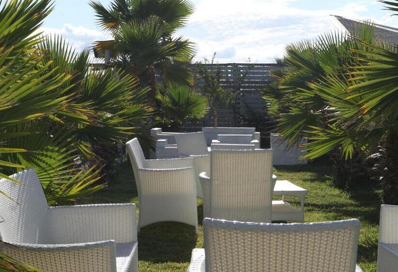اتاق استاندارد با چشم‌انداز دریا, Torquemada Beach Club