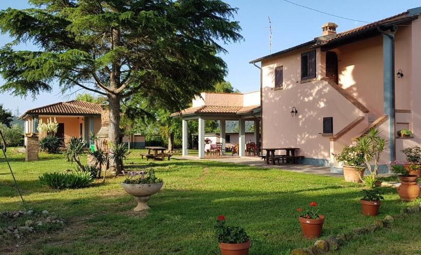 Номер Стандарт Вид на Сад, Agriturismo La Talpa