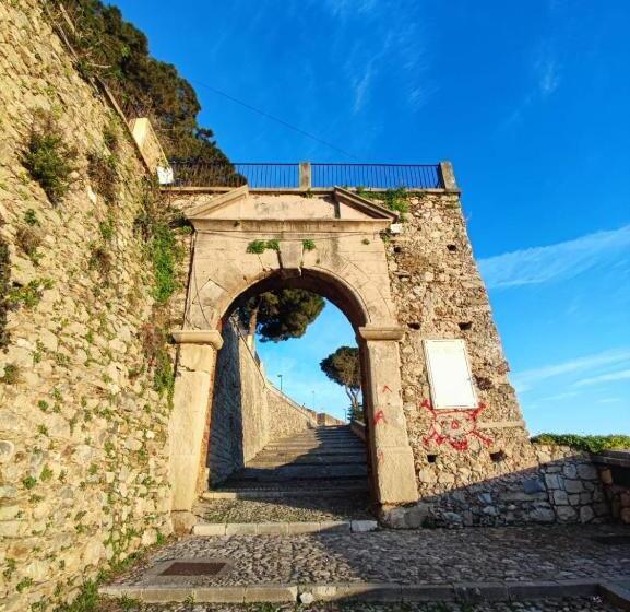 اتاق استاندارد با تخت بزرگ, Il Borgo