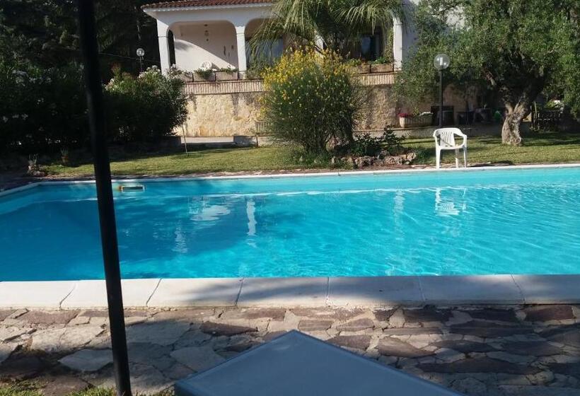اتاق سوپریور با تخت بزرگ, La Ginestra