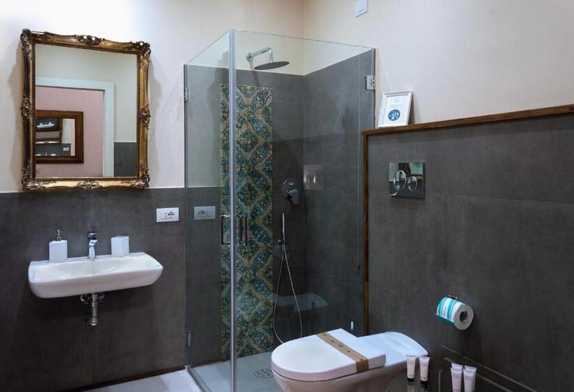 جناح سرير كينج, Naca Suite