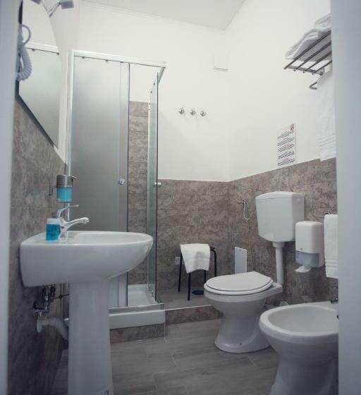 غرفة قياسية رباعية, Sanctuary Rooms
